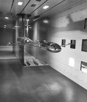 液体压力扫描阀与电子扫描阀对比图解，（注，根据需求提炼核心差异点，突出可视化对比形式。若需进一步优化方向，可补充说明具体应用场景或对比维度，例如，液体压力扫描阀与电子扫描阀工作原理及性能对比示意图）